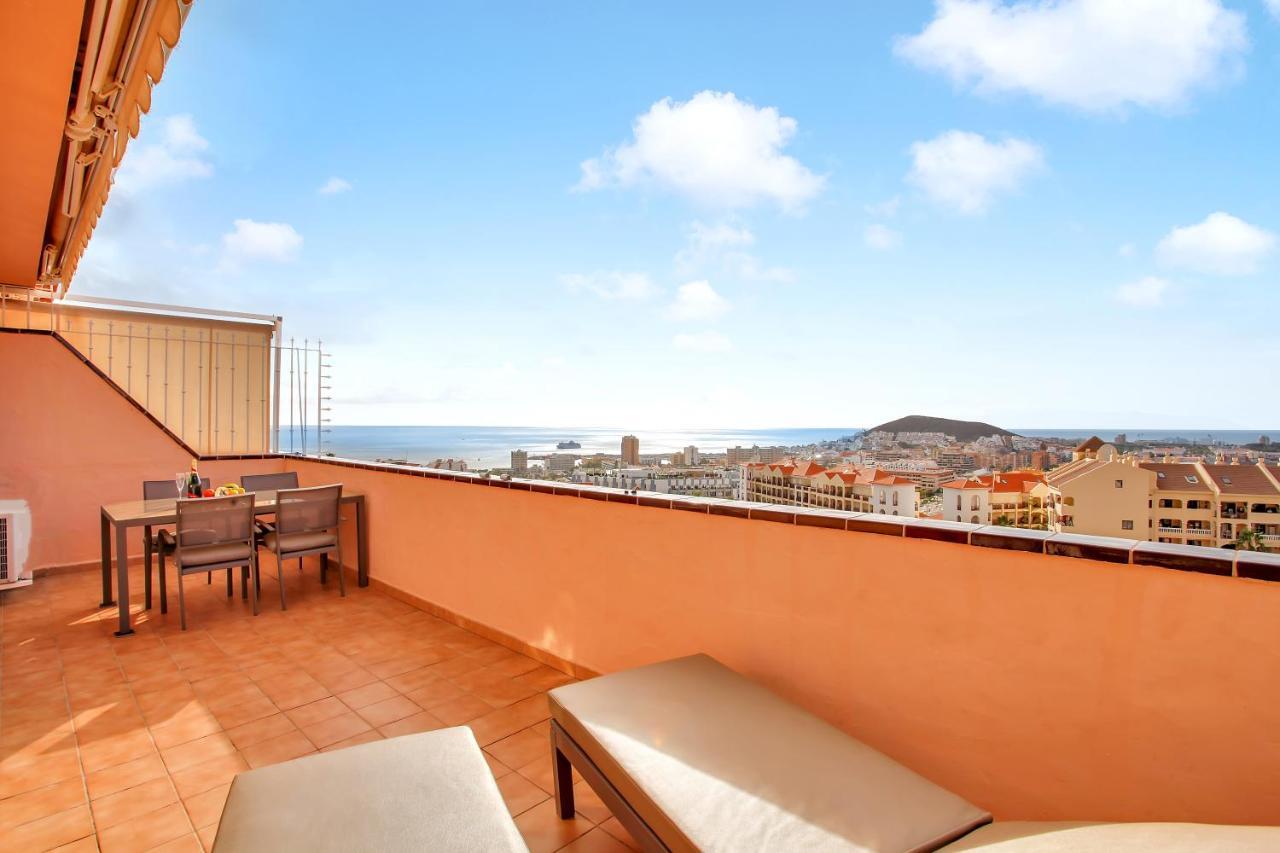 Top Floor, Sea View, Huge Terrace, Heated Pool, Garage Los Cristianos  Exterior foto