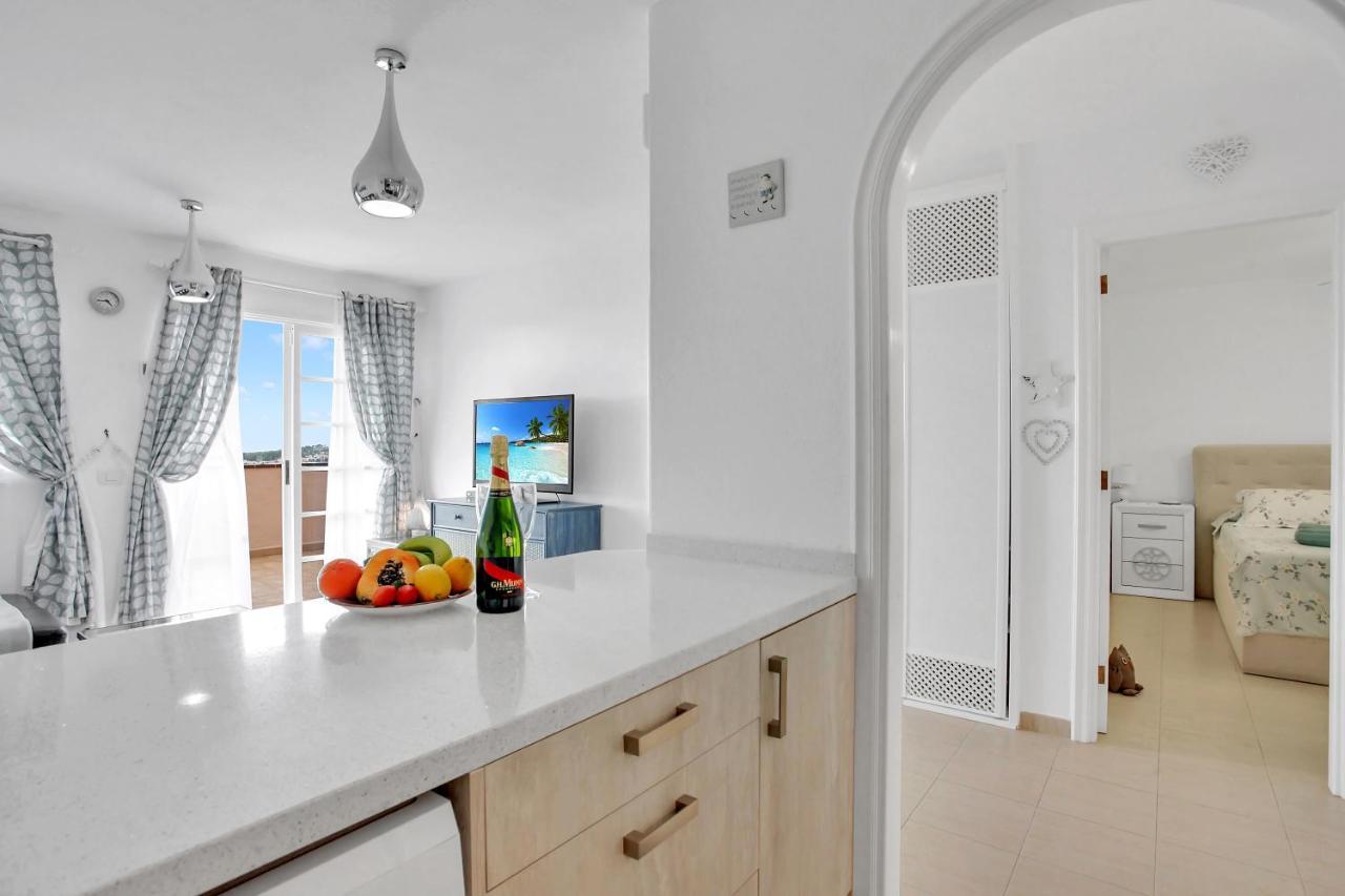 Top Floor, Sea View, Huge Terrace, Heated Pool, Garage Los Cristianos  Exterior foto